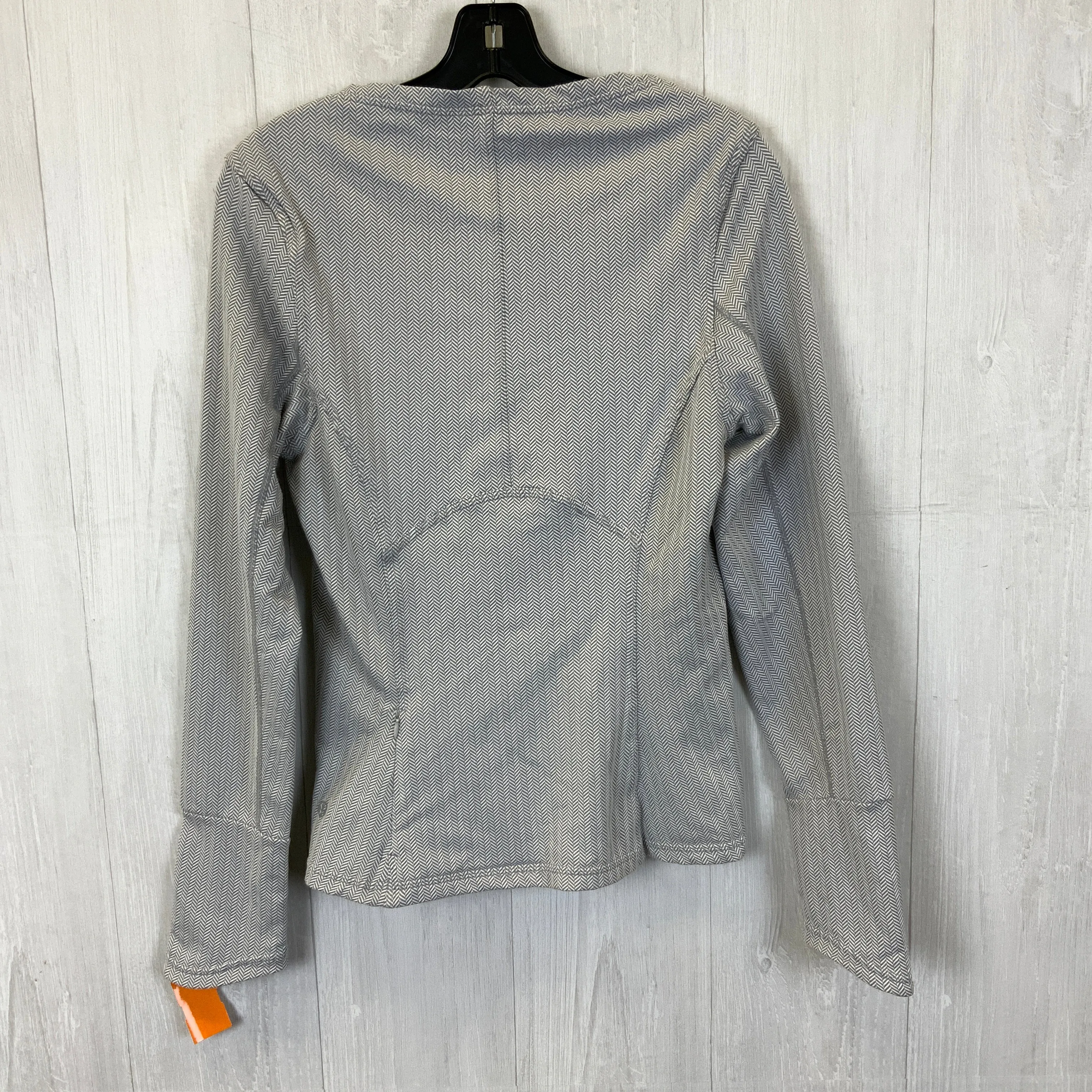 Athletic Top Long Sleeve Crewneck By Lululemon In Grey, Size: 6