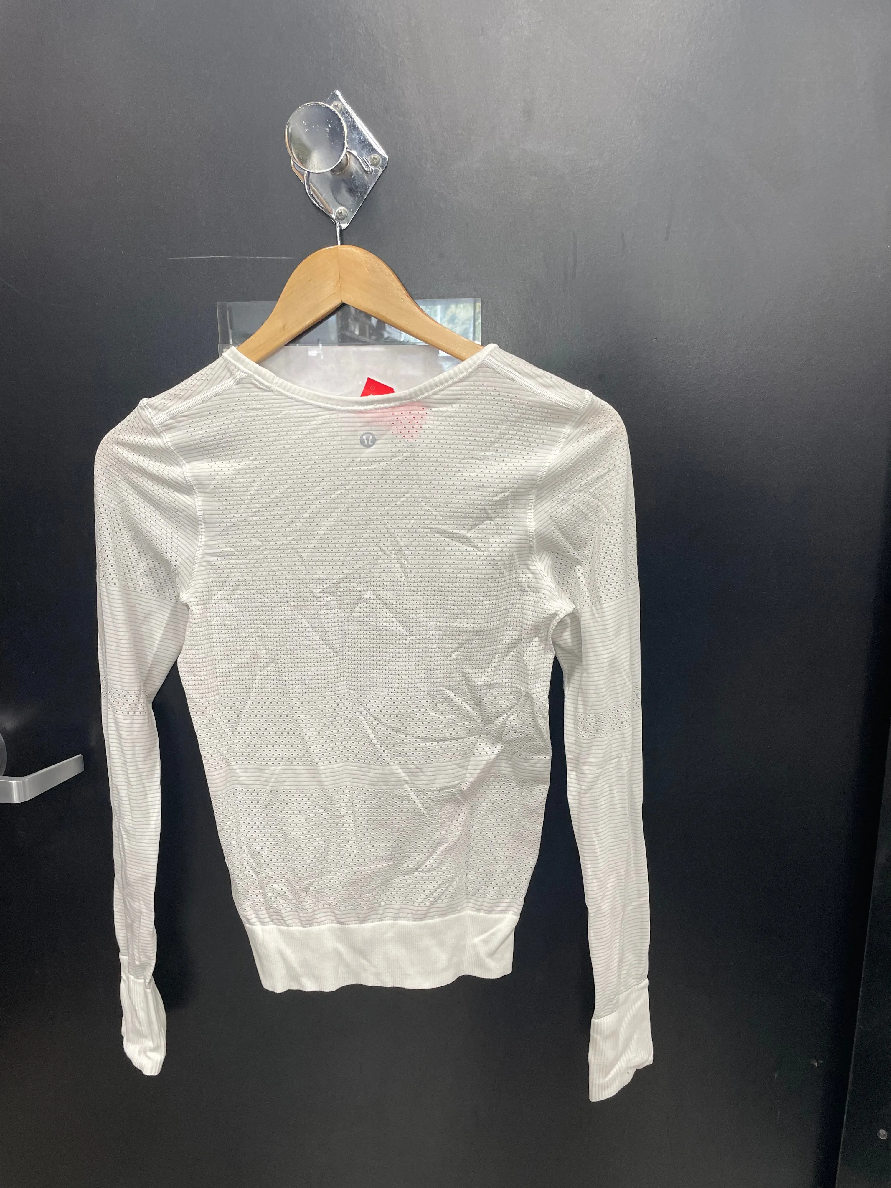 Lulu Lemon Athletic Long Sleeve Size Small 5140